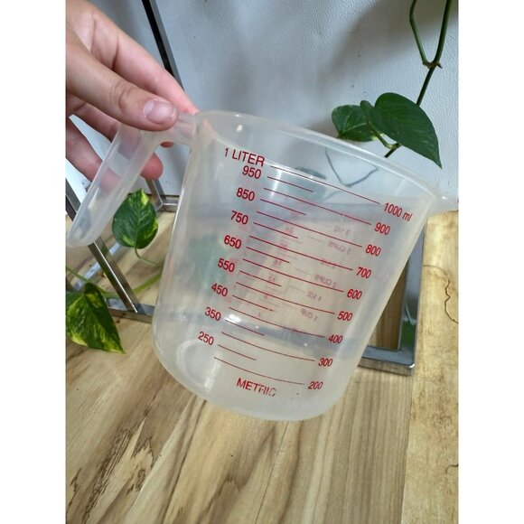 Target 4 cups / 1 liter plastic measuring cup - Picture 3 of 5